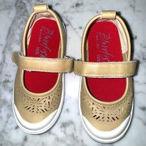 Little girl’s 👧🏻 Blowfish Mary Jane shoes